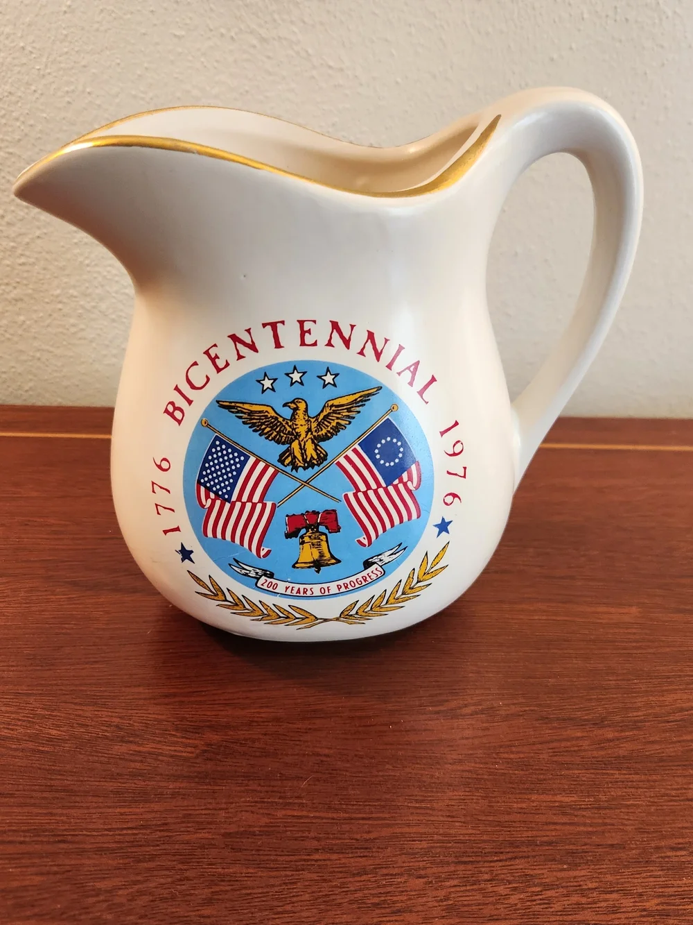 McCoy Vtg Bicentennial 1776-1976 Ceramic Pitcher with Gold Trim